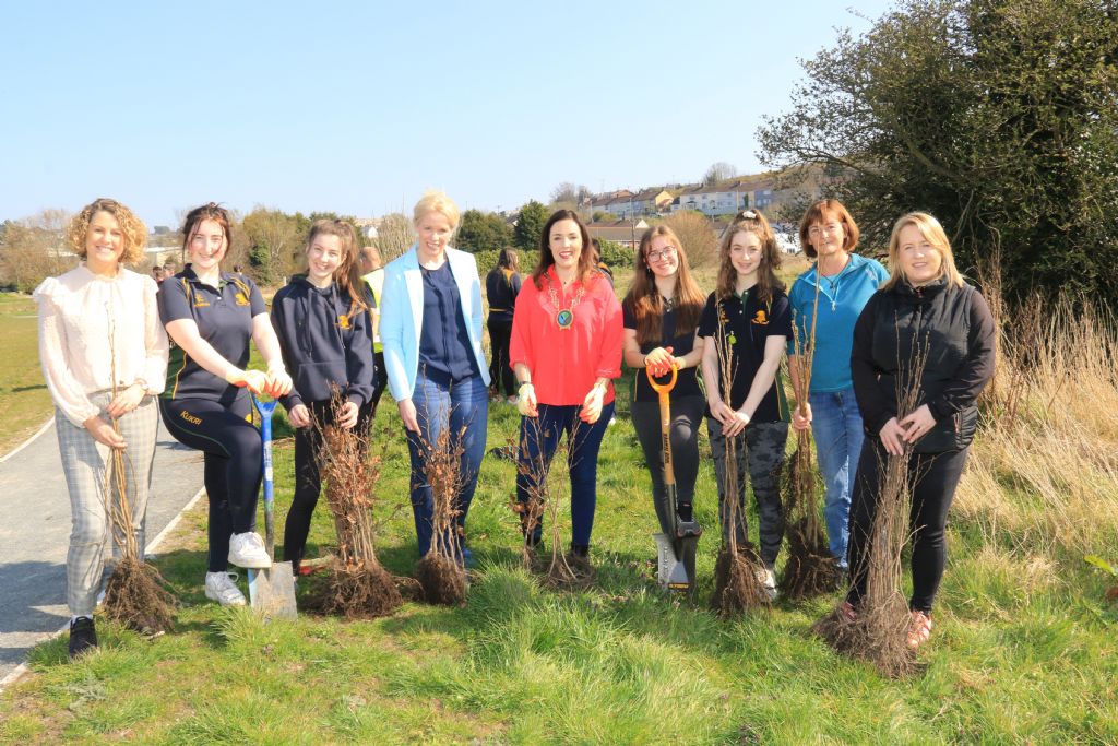 photo 5 winners of local democracy week
